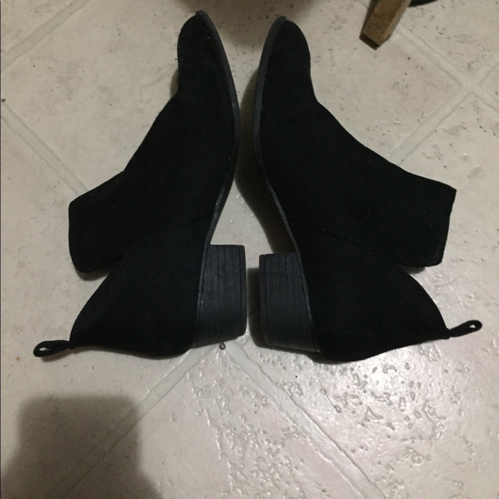 Cutout Black booties
